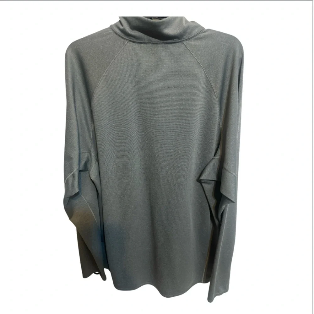 Patagonia Men's Dark Gray Swim Rash Guard